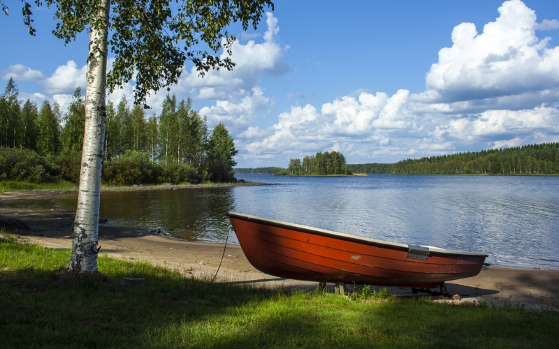 Небо , Природа , Облака ,  Озеро , Лодка , Nature , Clouds , Sky , берёза , Финляндия , Finland , Lake , Boat ,